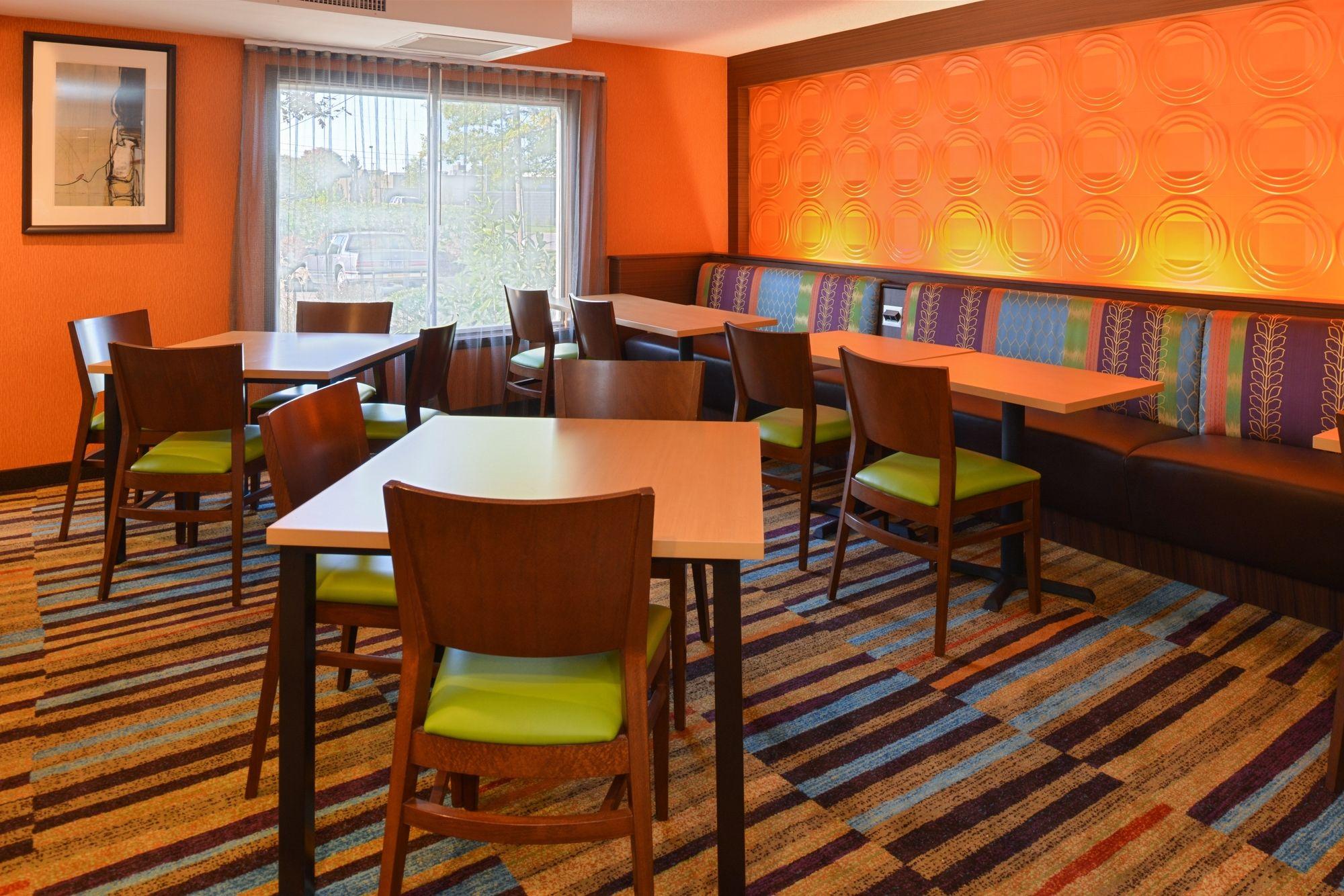 Fairfield Inn & Suites By Marriott Lexington Georgetown/College Inn Экстерьер фото
